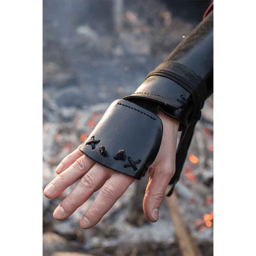 Apocalyptic Samurai Leather Bracers, Burning Man, Larp or Cosplay Pair of  Bracers for Fantasy Cosplay -  Israel