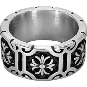 Fleur Maltese Cross Band Ring