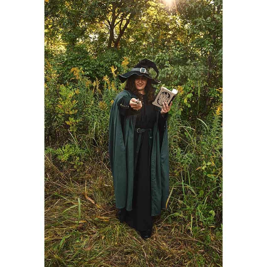  Renaissance Costume for Boys - Kids Medieval Cloak With Hood  Halloween Ranger Wizard Elven Hooded Cape Robe : Clothing, Shoes & Jewelry
