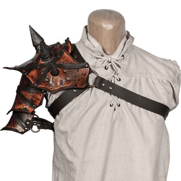 Wildwalker Spiked Pauldron