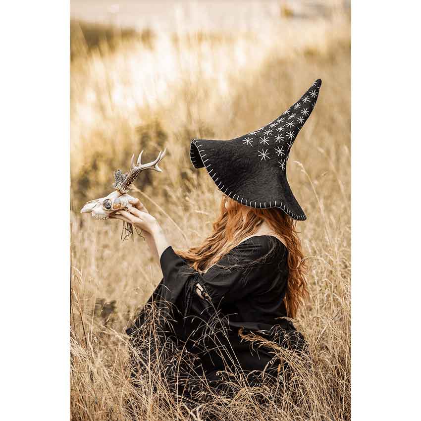 Star online Witch Hat