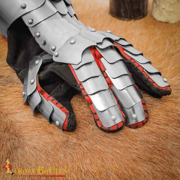 Steel Cuirassier Gauntlets