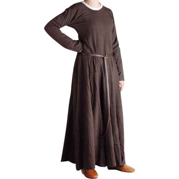 Lady's Early Medieval Dress