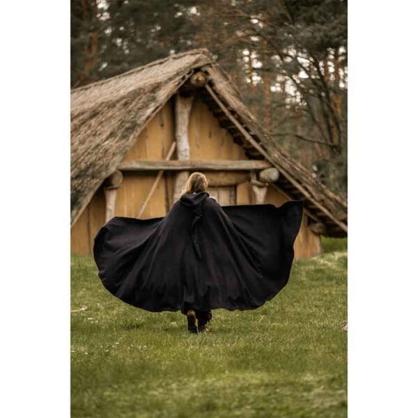 Hervir Wool Cloak with Liripipe Hood - Black