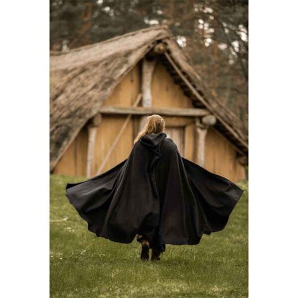 Hervir Wool Cloak with Liripipe Hood - Black