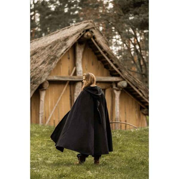 Hervir Wool Cloak with Liripipe Hood - Black